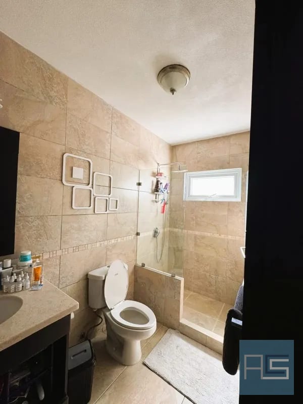 *Casa amplia de 4 hab en VENTA, La Fontana 2, Carretera a El Salvador* — Casa en Venta en La Fontana II, Carretera a El Salvador, Guatemala, Ciudad — foto 9 de 17