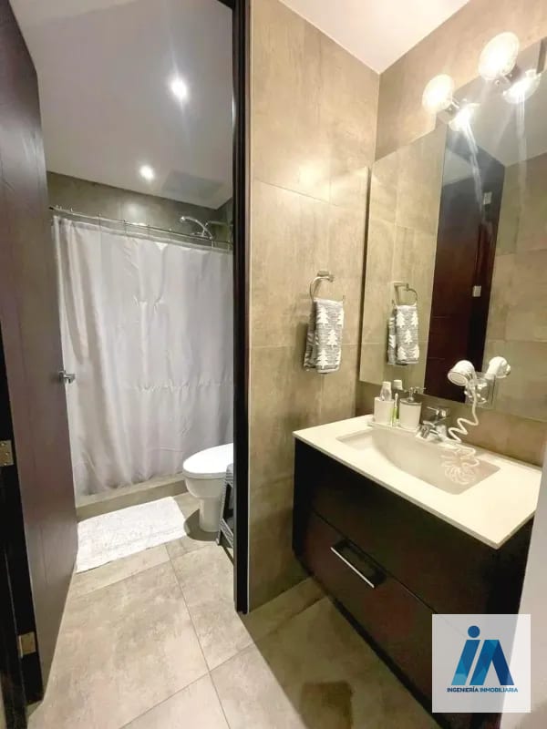 APARTAMENTO EN VENTA📍 Edificio Liv VH1, Zona 15 Un hogar diseñado para quienes buscan espacios versátiles — Apartamento en Venta en Zona 15, Guatemala, Ciudad — foto 3 de 8