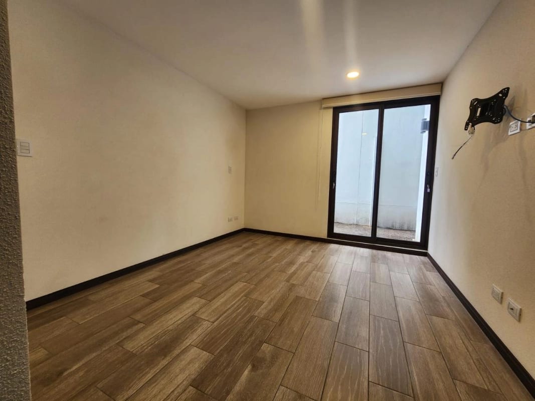 Venta Apartamento San Isidro 2021 con jardin y cuarto de servicio — Apartamento en Venta en San Isidro 20/21, Zona 16, Guatemala, Ciudad — foto 7 de 10