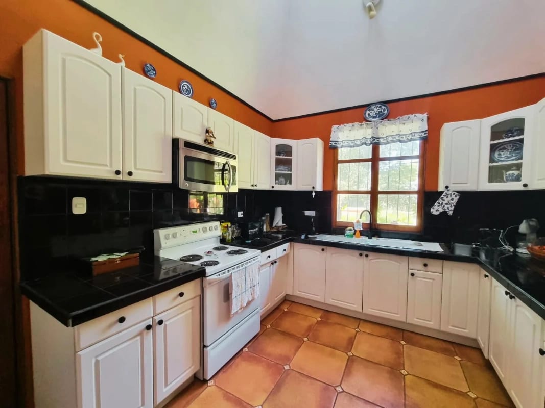 Casa en Venta en Antigua Guatemala — Casa en Venta en Dentro del Casco, Antigua, Sacatepéquez — foto 12 de 15