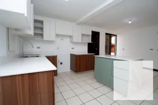 Casa en venta – Carretera a El Salvador, km 16.5 — Casa en Venta en San Miguel Arrazola, Carretera a El Salvador, Guatemala, Ciudad — miniatura 2 de 15