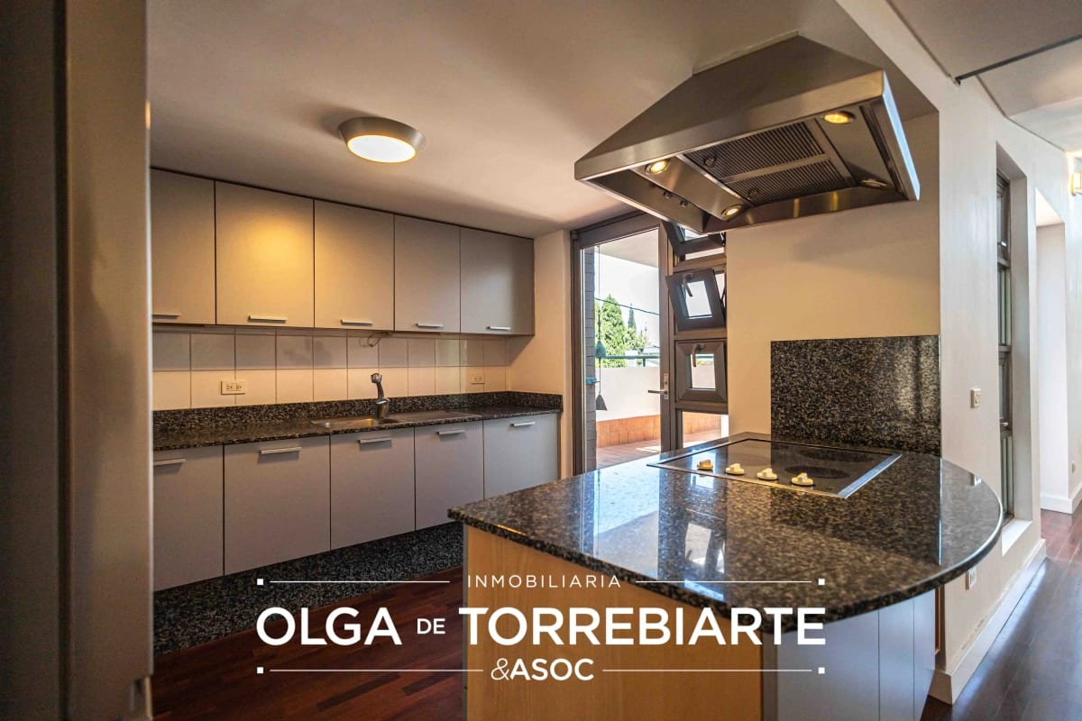 Loft en Colonia Oakland, Zona 10 — Apartamento en Alquiler en Zona 10, Guatemala, Ciudad — foto 7 de 10