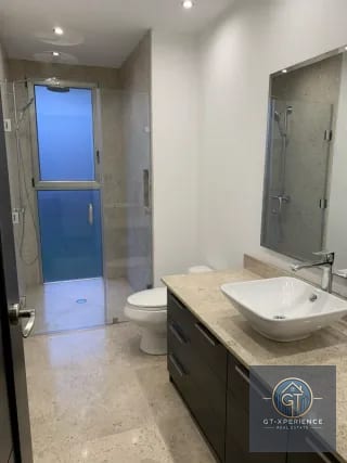 Lindo y amplio apartamento en zona 10 — Apartamento en Venta en Aria, Zona 10, Guatemala, Ciudad — miniatura 10 de 17