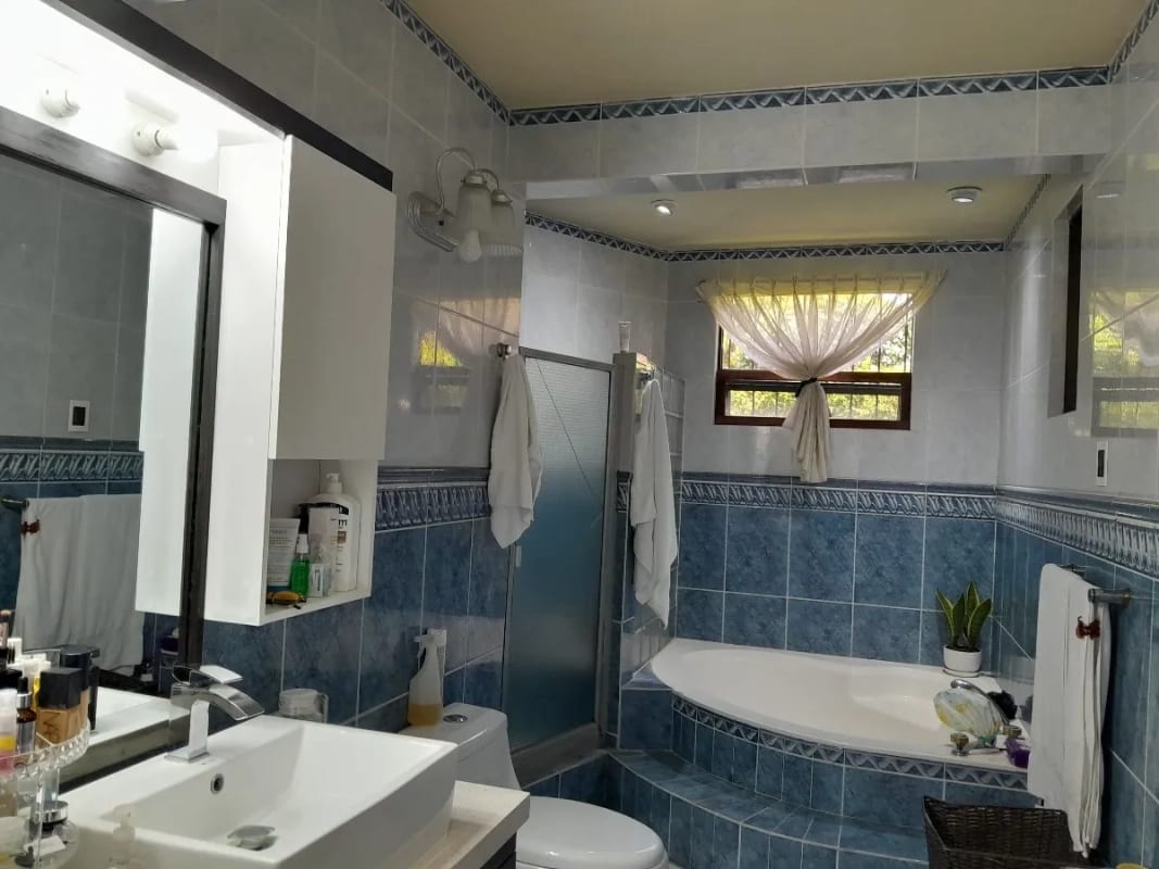 VENTA DE CASA – VILAVERDE 1 KM 20.5 CAES INGRESO FRAIJANES — Casa en Venta en Vila Verde, Carretera a El Salvador, Guatemala, Ciudad — foto 4 de 16