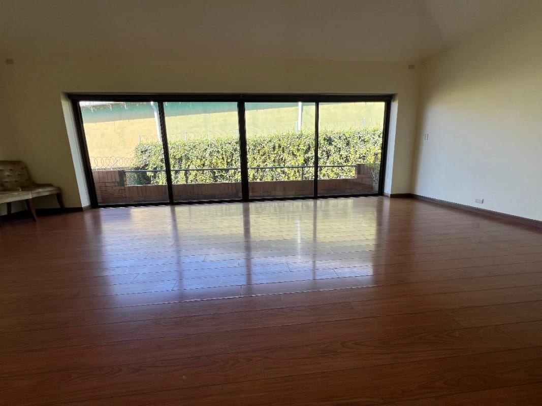 CASA VENTA MUXBAL CONDOMINIO EL CARMEN, 390 MTS2, 4 DORMITORIOS CASA UNO CON SU BAÑO, CERCA COLEGIO MONTESSORI $525,000 — Casa en Venta en Muxbal, Guatemala, Ciudad — foto 5 de 13