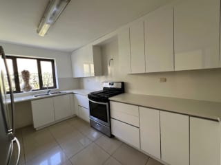 CASA VENTA MUXBAL CONDOMINIO EL CARMEN, 390 MTS2, 4 DORMITORIOS CASA UNO CON SU BAÑO, CERCA COLEGIO MONTESSORI $525,000 — Casa en Venta en Muxbal, Guatemala, Ciudad — miniatura 7 de 13