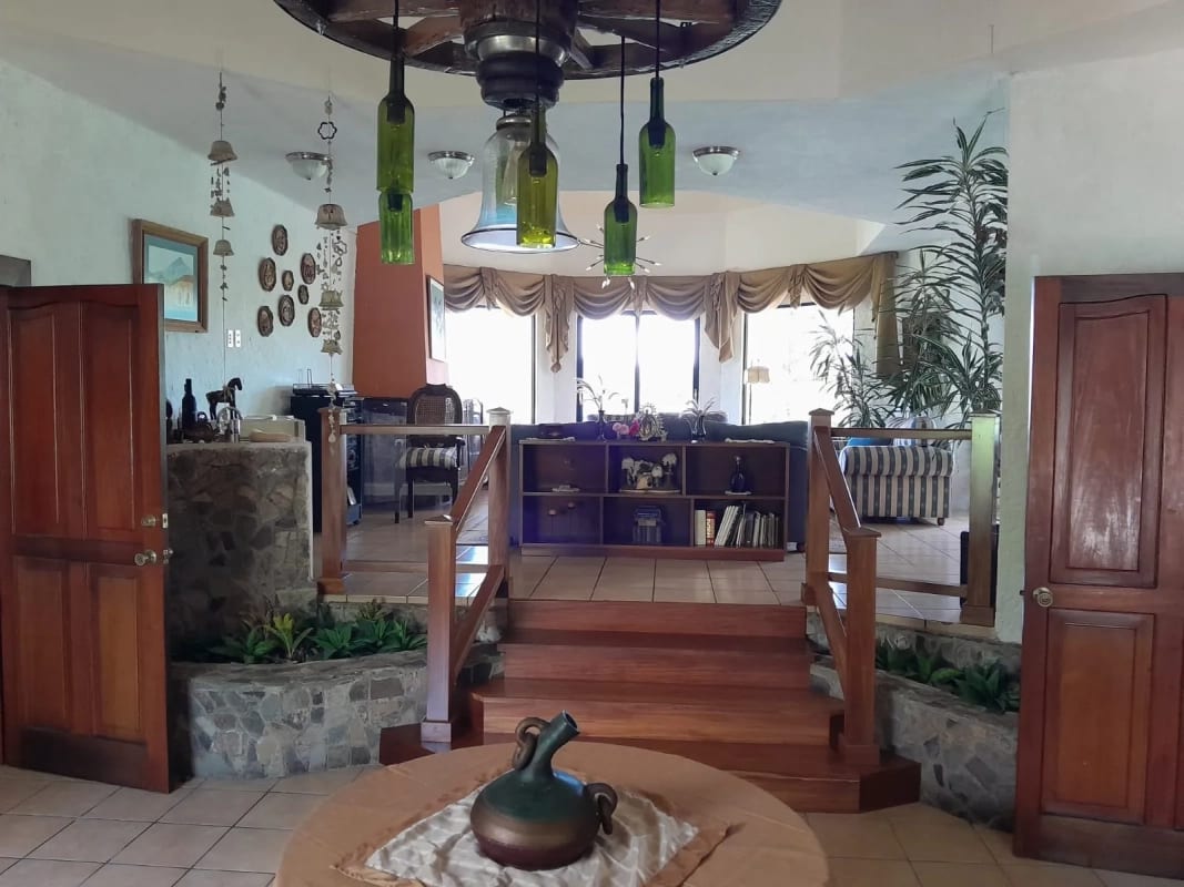 Casa en Venta San Jorge Muxbal Calle Liquidambar — Casa en Venta en Muxbal, Guatemala, Ciudad — foto 10 de 15