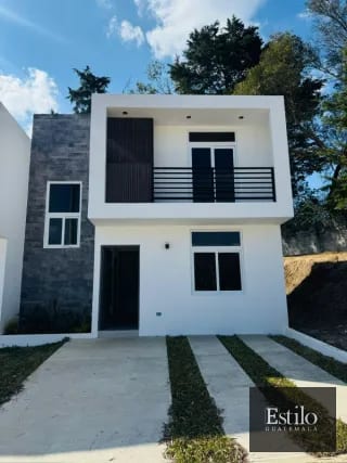 HERMOSA CASA EN VENTA HACIENDA LAS MERCEDES — Casa en Venta en San José Pinula, Guatemala, Ciudad — miniatura 1 de 12