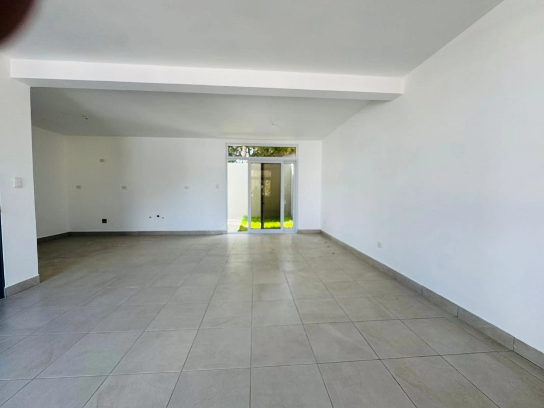 Hermosa Casa en Venta Hacienda las Mercedes — Casa en Venta en San José Pinula, Guatemala, Ciudad — foto 10 de 12