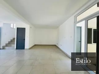 HERMOSA CASA EN VENTA HACIENDA LAS MERCEDES — Casa en Venta en San José Pinula, Guatemala, Ciudad — miniatura 9 de 12
