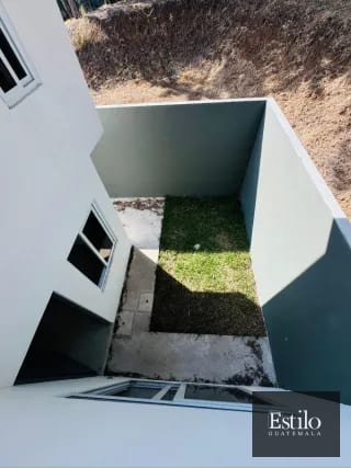 HERMOSA CASA EN VENTA HACIENDA LAS MERCEDES — Casa en Venta en San José Pinula, Guatemala, Ciudad — miniatura 4 de 12