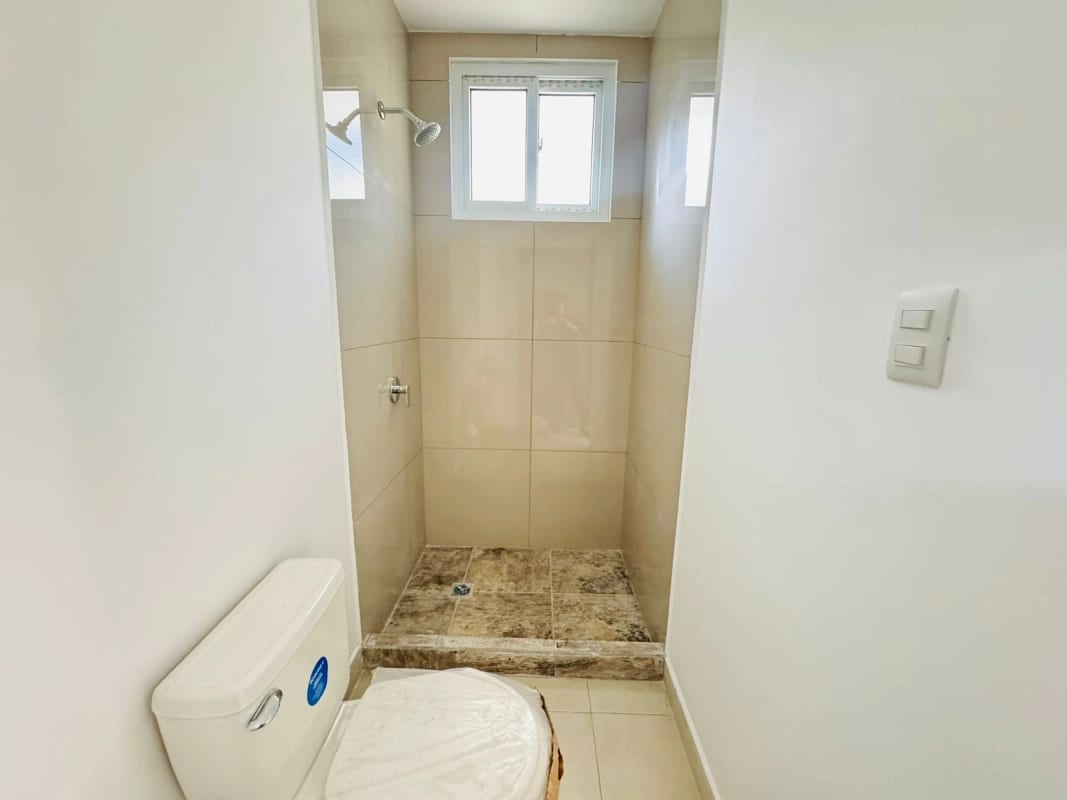 Hermosa Casa en Venta Hacienda las Mercedes — Casa en Venta en San José Pinula, Guatemala, Ciudad — foto 3 de 12