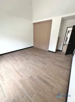 CASA EN VENTA – Prados de Fraijanes, Km. 21.5 Carretera a Fraijanes — Casa en Venta en Fraijanes, Carretera a El Salvador, Guatemala, Ciudad — miniatura 6 de 17