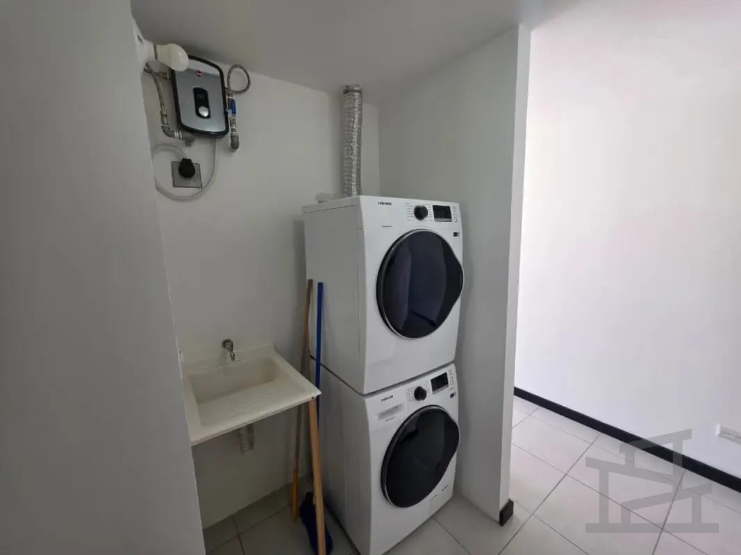 Apartamento en VENTA– Zona 7 (cerca de Mateo Flores) — Apartamento en Venta en Museo San Mateo, Zona 7, Guatemala, Ciudad — foto 6 de 8
