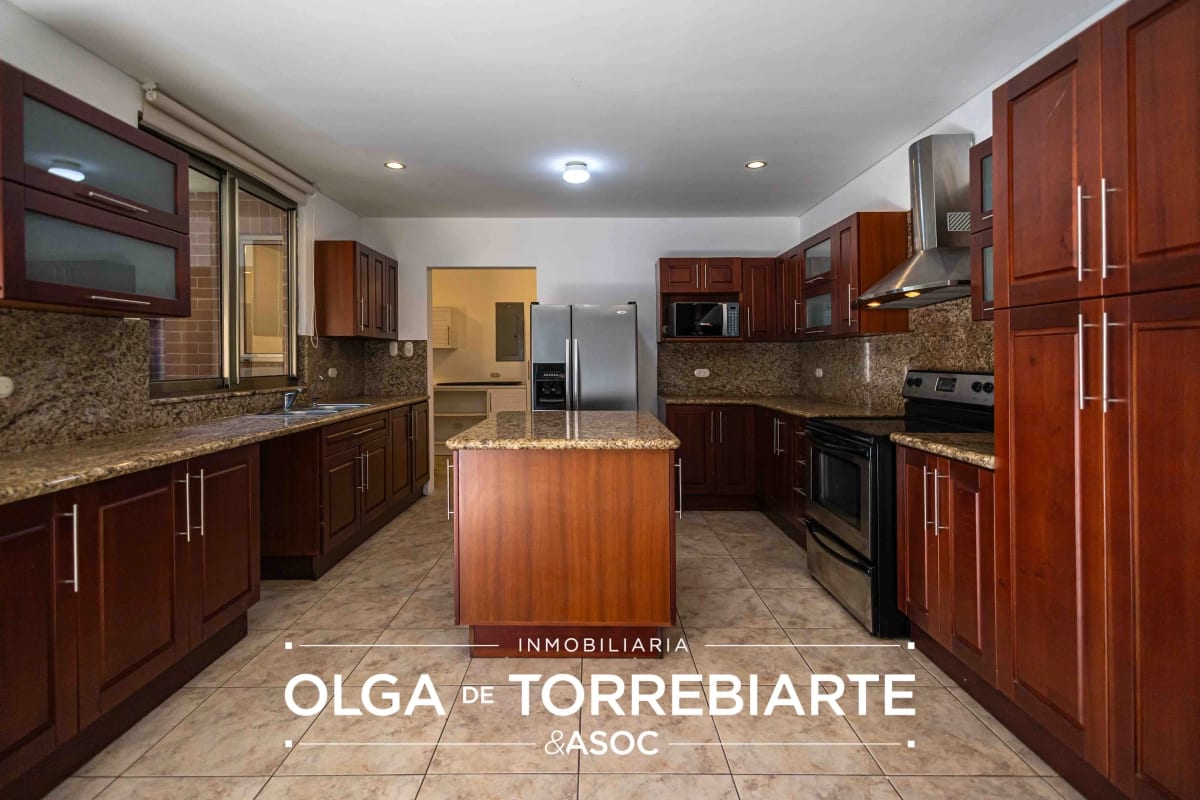 Casa en Villa Serena, Muxbal — Casa en Alquiler en Muxbal, Guatemala, Ciudad — foto 9 de 17