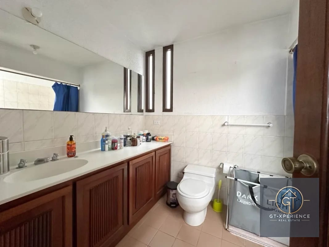 Linda casa en carretera a El Salvador condominio Alambra enfrente de Condado Concepción — Casa en Venta en Carretera a El Salvador, Guatemala, Ciudad — foto 2 de 7