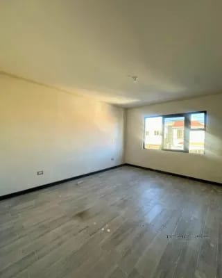 CASA EN VENTA EN ZONA 16 PARA ESTRENAR — Casa en Venta en Hacienda Real, Zona 16, Guatemala, Ciudad — miniatura 5 de 9