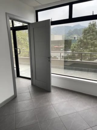 Oficina en VENTA en subida Muxbal — Oficina en Venta en Muxbal, Guatemala, Ciudad — miniatura 4 de 8