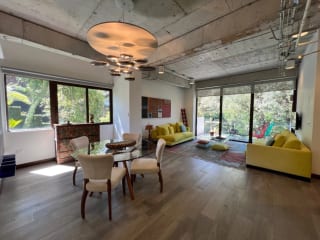 APARTAMENTO RENTA AMUEBLADO ZONA 10 OAKLAND, 2 DORMITORIOS AMPLIOS, DORM DE SERVICIO $2,500 + IVA DISPONIBLE JUNIO 16/26 — Apartamento en Alquiler en Oakland 12-24, Zona 10, Guatemala, Ciudad — miniatura 1 de 3