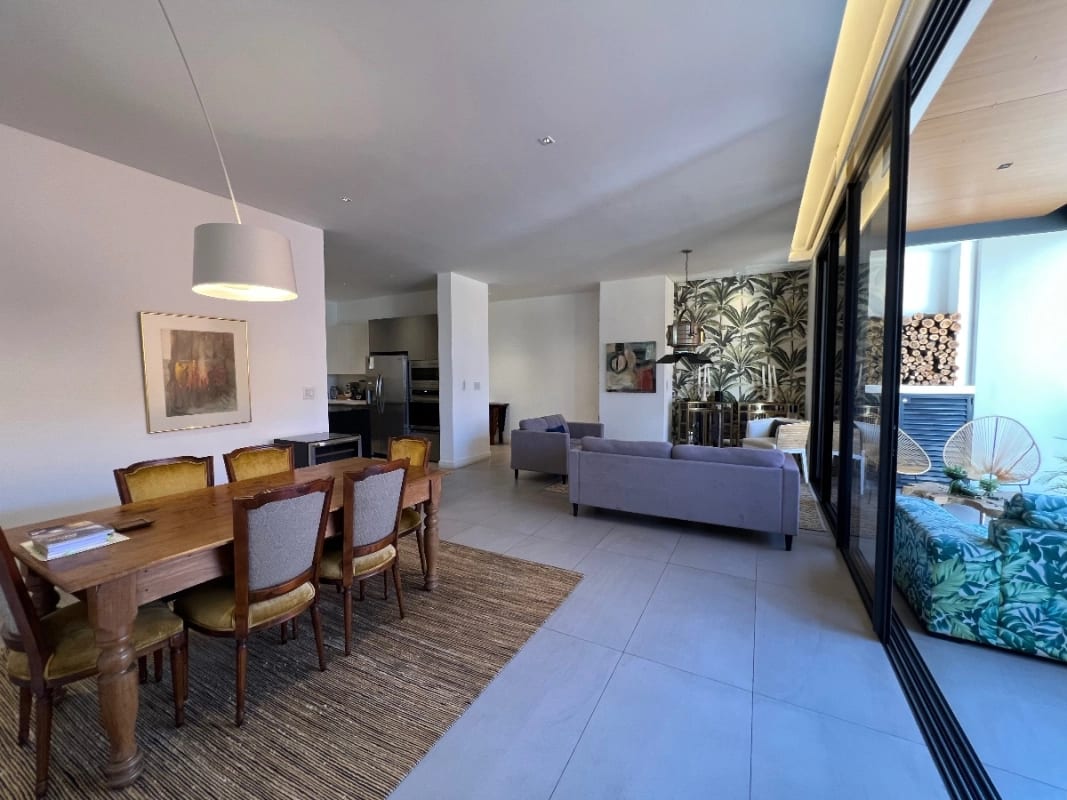 APARTAMENTO VENTA ZONA 10, MARANTA OAKLAND , 2 DORMITORIOS, SALA FAMILIAR, 2 PARQUEOS , BODEGA + DORMITORIO DE SERVICIO $550,000 + IMPUESTOS — Apartamento en Venta en Zona 10, Guatemala, Ciudad — foto 16 de 17
