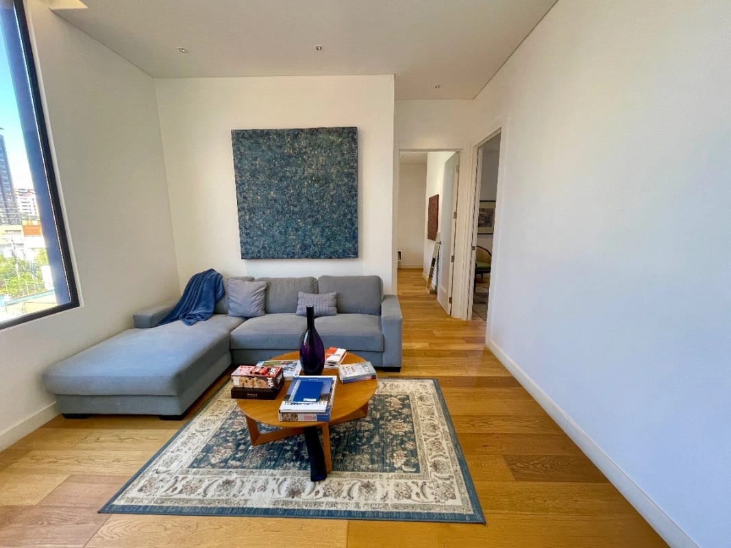 APARTAMENTO VENTA ZONA 10, MARANTA OAKLAND , 2 DORMITORIOS, SALA FAMILIAR, 2 PARQUEOS , BODEGA + DORMITORIO DE SERVICIO $550,000 + IMPUESTOS — Apartamento en Venta en Zona 10, Guatemala, Ciudad — foto 3 de 17