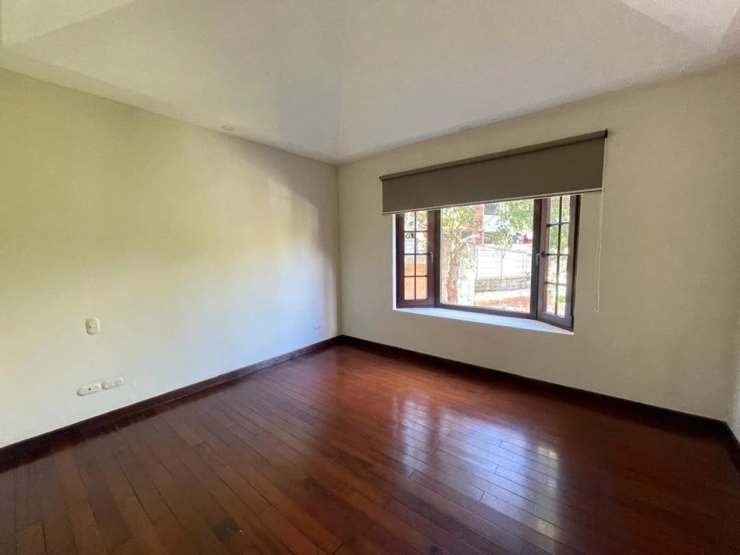 MUXBAL CASA VENTA, 554 MTS2, 3 DORMITORIOS, ESTUDIO O DORMITORIO CON BAÑO COMPLETO $650,000 — Casa en Venta en Muxbal, Guatemala, Ciudad — foto 9 de 13