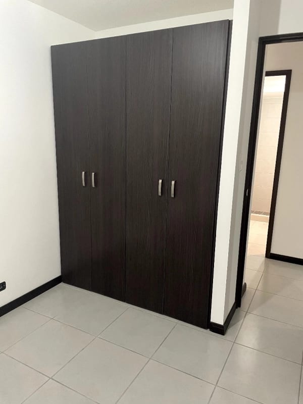 VENDO APARTAMENTO EN CONDADO NARANJO EDIFICIO SERENA — Apartamento en Venta en Condado Naranjo, Zona 4 Mixco, Guatemala, Ciudad — foto 13 de 17
