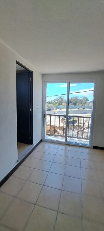 Casa en Venta en Altos de Village, Km. 25 CES — Casa en Venta en Carretera a El Salvador, Guatemala, Ciudad — foto 7 de 11