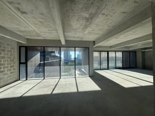 OFINA EN VENTA O RENTA ZONA 15 — Oficina en Alquiler en Zona 15, Guatemala, Ciudad — miniatura 1 de 5
