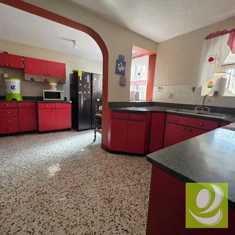 CASA COMERCIAL EN VENTA EN VALLE DEL SOL ZONA 4 MIXCO — Casa en Venta en Zona 4 Mixco, Guatemala, Ciudad — foto 4 de 7