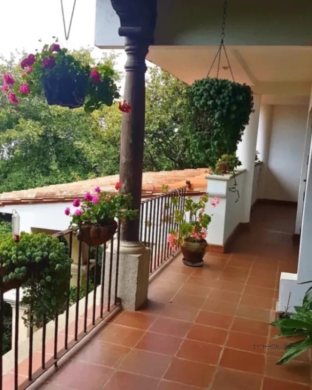 CASA EN VENTA EN CARRETERA A SAN LUCAS KM 21.5, ESTILO COLONIAL — Casa en Venta en San Juan Sacatepéquez, Sacatepéquez — foto 5 de 11