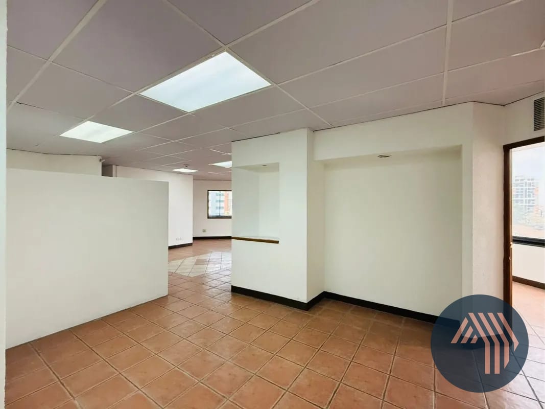 ALQUILER DE OFICINA TABICADA 154MT2 - MURANO CENTER, ZONA 10 — Oficina en Alquiler en Murano Center, Zona 10, Guatemala, Ciudad — foto 1 de 13