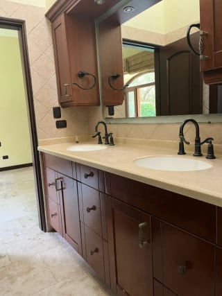 HERMOSA CASA DE UN NIVEL, Las Tinajas, Santa Catarina Pinula — Casa en Venta en Las Tinajas, Santa Catarina Pinula, Guatemala, Ciudad — miniatura 7 de 14