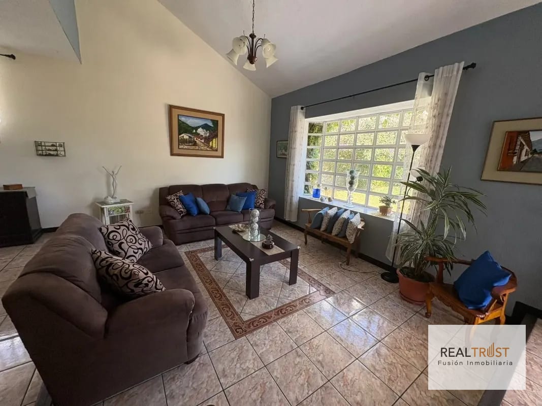 En Venta Casa de un Nivel San Cristóbal — Casa en Venta en Zona 8 Mixco, Guatemala, Ciudad — foto 9 de 16