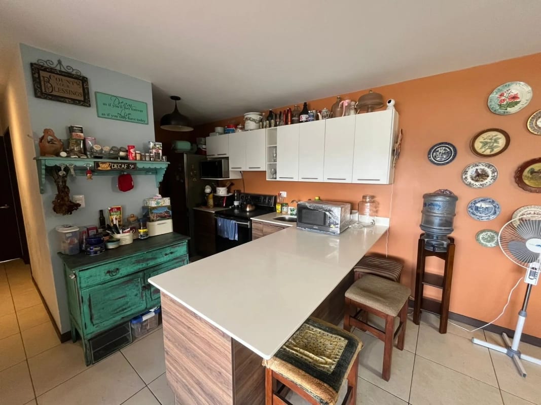 Apartamento en Venta Zona 7 Edificio el Portico — Apartamento en Venta en Zona 7, Guatemala, Ciudad — foto 2 de 10