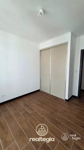 Apartamento Lirios IV de Cayalá Zona 16 — Apartamento en Alquiler en Lirios de Cayalá II, Zona 16, Guatemala, Ciudad — miniatura 4 de 9