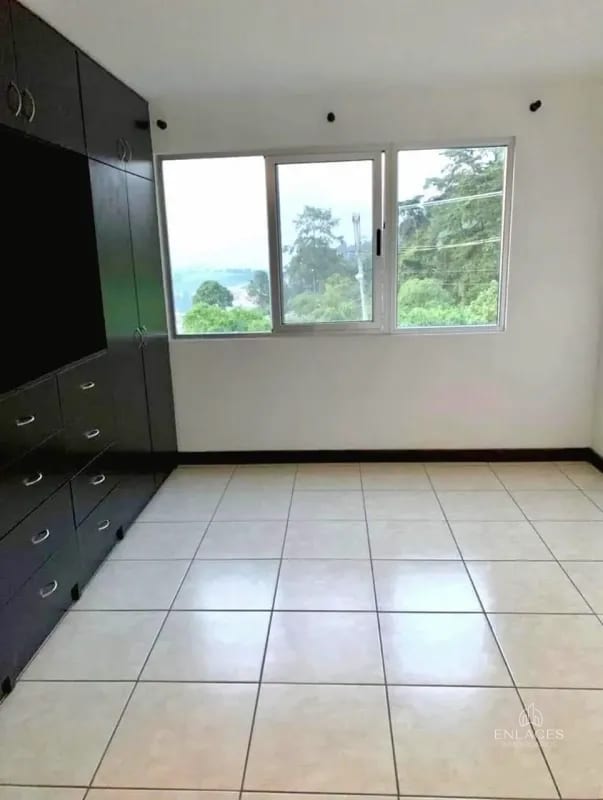 Zona 16 • Apartamento en Venta • Edificio Euzkadi — Apartamento en Venta en Bosques de Euskadi, Zona 16, Guatemala, Ciudad — foto 3 de 7