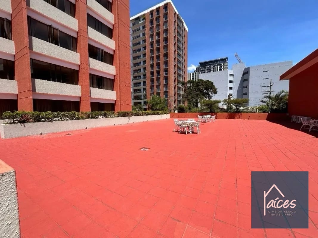 Townhouse/apto en venta VILLA REAL Zona 10 (D) — Apartamento en Venta en Villareal, Zona 10, Guatemala, Ciudad — foto 2 de 10