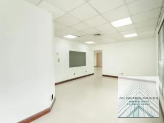 Oficina en renta zona 10 frente al Geminis — Oficina en Alquiler en Zona 10, Guatemala, Ciudad — miniatura 4 de 7
