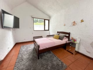 Venta amplia casa 4 Dormitorios Km 15.8 Carr. El Salvador | La Alhambra — Casa en Venta en km 11-15, Carretera a El Salvador, Guatemala, Ciudad — miniatura 4 de 11