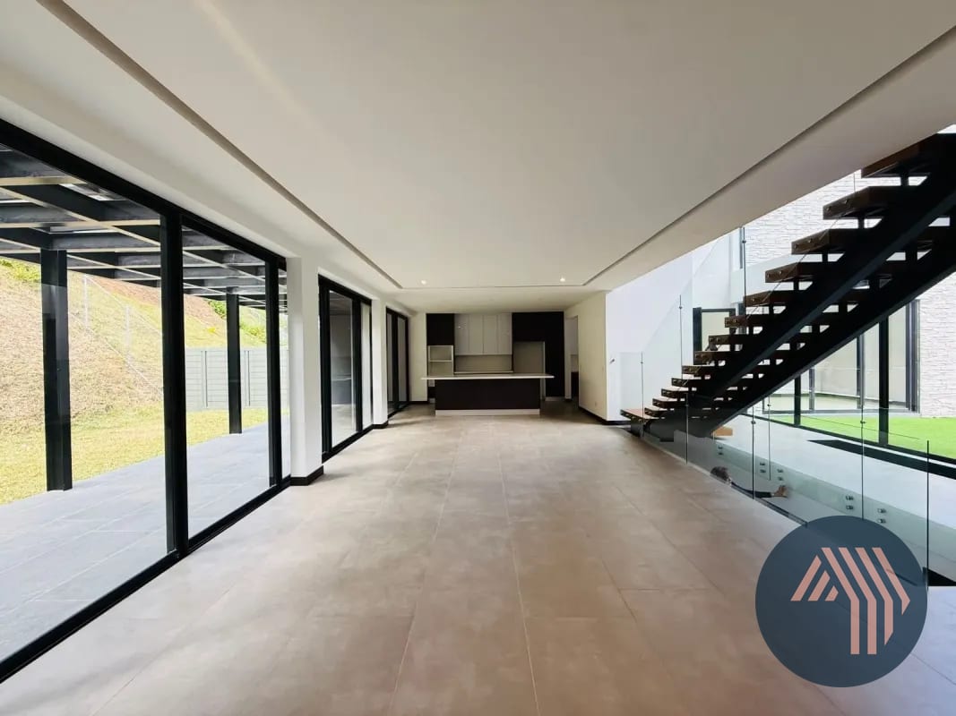 VENTA DE PRECIOSA CASA - ARAMA, SANTA CAT. PINULA — Casa en Venta en Santa Catarina Pinula, Guatemala, Ciudad — foto 3 de 16