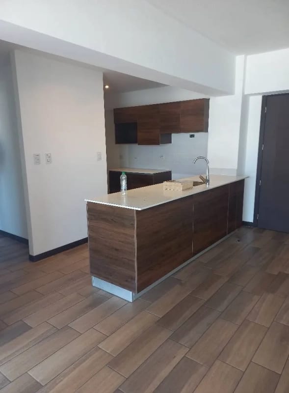 *VENDO/ RENTO APARTAMENTO EN ZONA 13 EDIFICIO TORRE PAMPLONA — Apartamento en Venta en Torre Pamplona 1ra Calle, Zona 13, Guatemala, Ciudad — foto 8 de 8