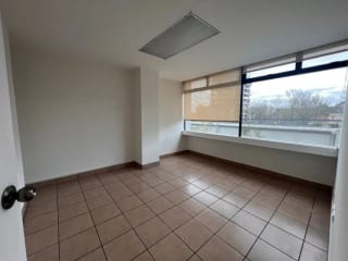 Alquiler de Oficina la Rambla Zona 14 — Oficina en Alquiler en La Rambla, Zona 14, Guatemala, Ciudad — miniatura 4 de 10