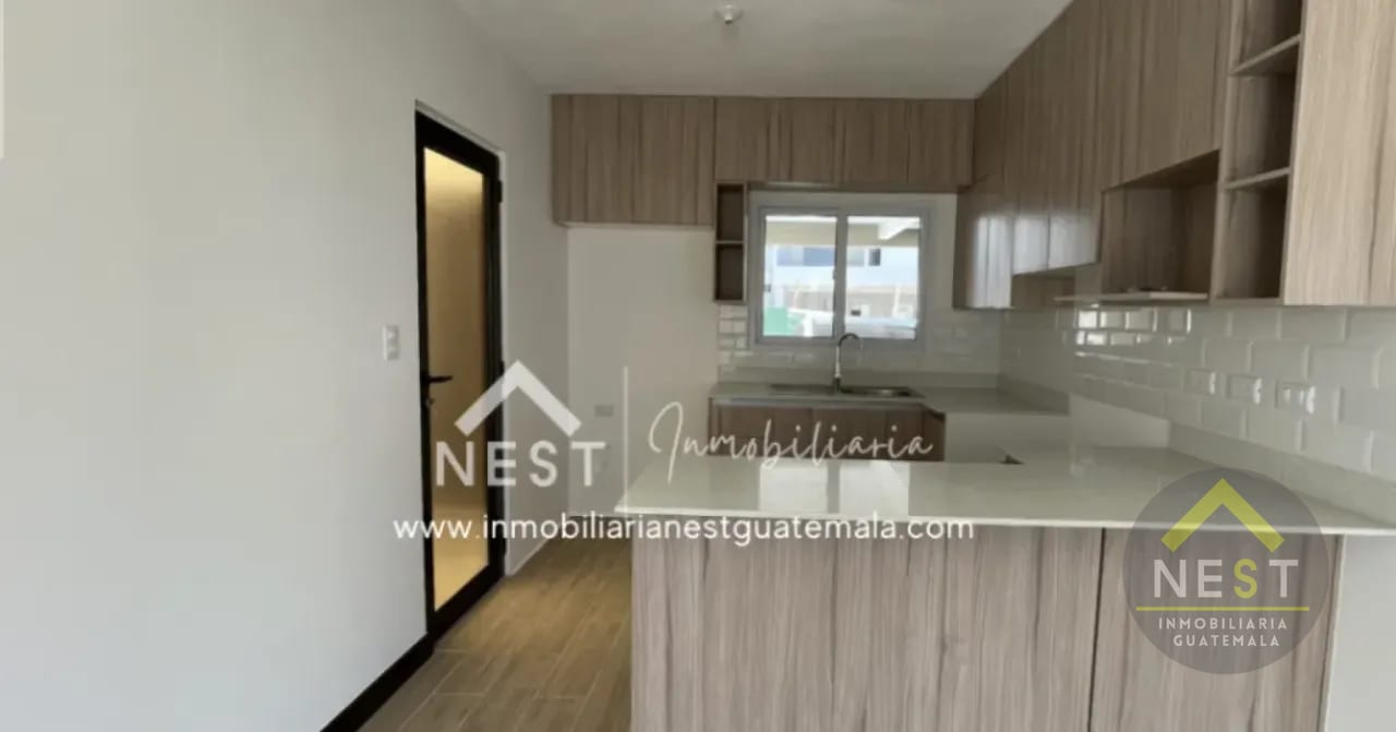 Casa nueva en renta con jardín | Bosques de Santa Elena - Km 26.5 CAES — Casa en Alquiler en Santa Elena Barillas, Guatemala, Ciudad — foto 3 de 17