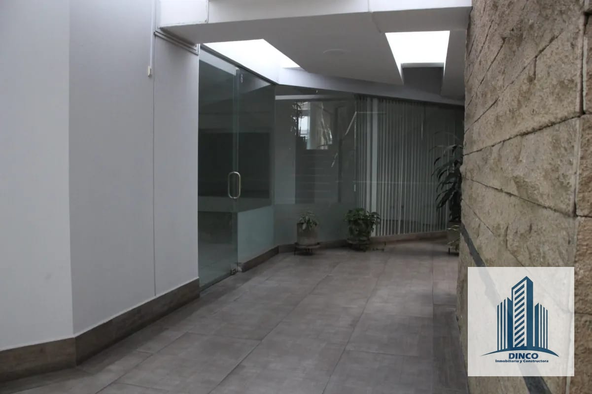 Alquilo Local en Edificio Murano Z.10 — Local en Alquiler en Zona 10, Guatemala, Ciudad — foto 2 de 6
