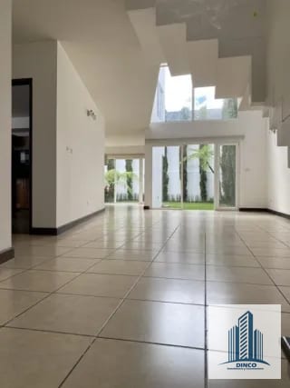 Vendo Casa en Campos de San Isidro Z.16 — Casa en Venta en Campos de San Isidro, Zona 16, Guatemala, Ciudad — miniatura 1 de 8