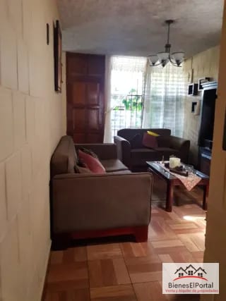 Casa en Lomas de Portugal Zona 1 de Mixco — Casa en Venta en Zona 1 Mixco, Guatemala, Ciudad — miniatura 1 de 9