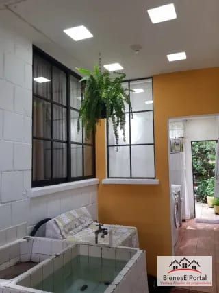 Casa en Lomas de Portugal Zona 1 de Mixco — Casa en Venta en Zona 1 Mixco, Guatemala, Ciudad — miniatura 4 de 9
