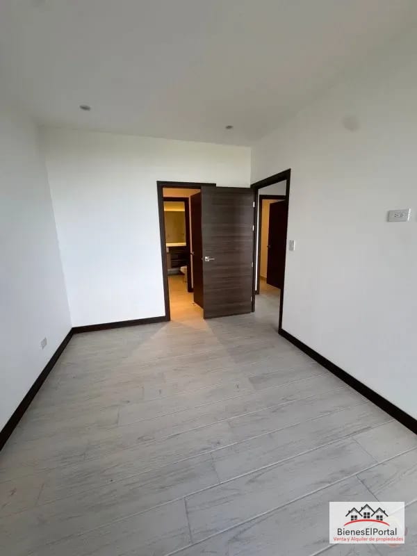 Apartamento en Edificio Spazio Residencias Zona 15 — Apartamento en Alquiler en Zona 15, Guatemala, Ciudad — foto 3 de 5