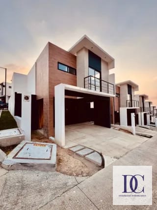 CASA EN RENTA – CONDOMINIO 7 GOTAS DE SAN VICENTE | KM 16.5 CAES — Casa en Alquiler en Santa Catarina Pinula, Guatemala, Ciudad — miniatura 1 de 5